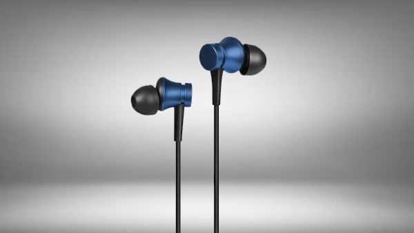 Mi Earphones Basic (with in-built mic) Blue Mi Earphones Basic (with in-built mic) Blue
