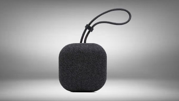 Mi Outdoor Bluetooth Speaker (5W) Black Mi Outdoor Bluetooth Speaker (5W) Black