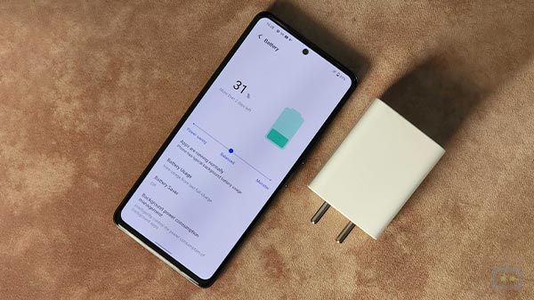 Smooth Software & Fast 80W Fast-Charging Smooth Software & Fast 80W Fast-Charging