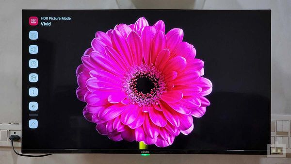 Elista 43-inch 4K Smart TV Audio Elista 43-inch 4K Smart TV Audio