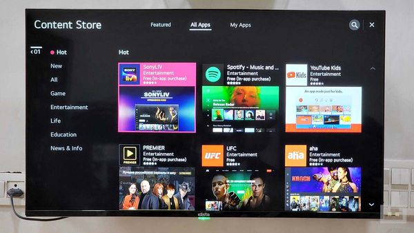 Elista 43-inch 4K Smart TV Software & Magic Remote Elista 43-inch 4K Smart TV Software & Magic Remote