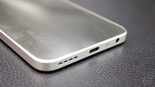 Realme 9i 5G: Long-Lasting Battery Life Realme 9i 5G: Long-Lasting Battery Life