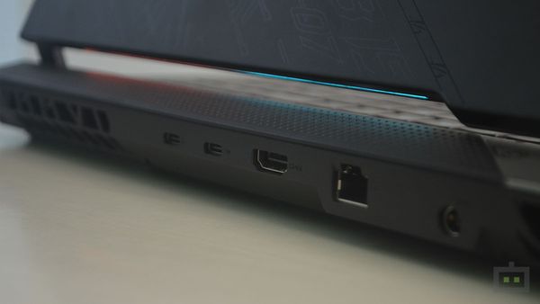 Asus ROG Strix Scar 17 SE Review: Fresh Design With A Hint Of Transparency Asus ROG Strix Scar 17 SE Review: Fresh Design With A Hint Of Transparency