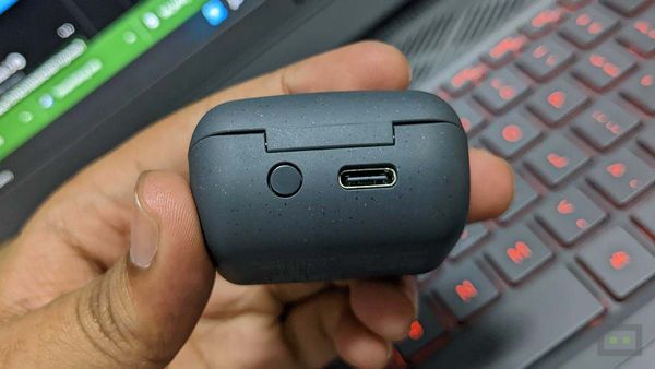 LinkBuds Come With A Compact Carry Case LinkBuds Come With A Compact Carry Case