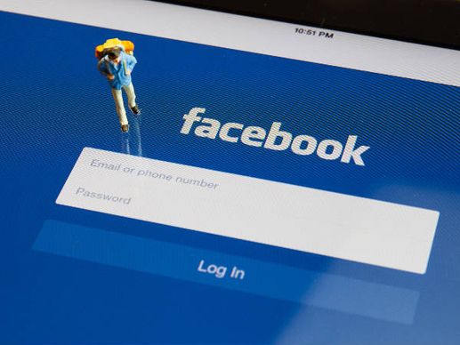 Facebook encouraging intellectual property theft? Facebook encouraging intellectual property theft?