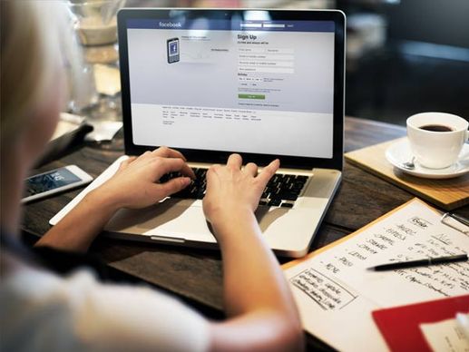 Facebook can help students connect better Facebook can help students connect better