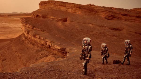 Scientists Might Know How To Power Off-Earth Colonies From Black Holes Scientists Might Know How To Power Off-Earth Colonies From Black Holes