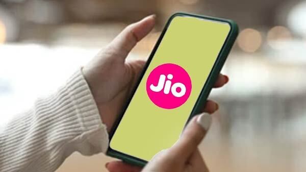 Reliance Jio Offering 20% Cashback With Prepaid Plans Reliance Jio Offering 20% Cashback With Prepaid Plans