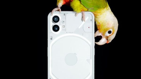 Nothing Phone (1) Could Cost Less Than iPhone SE 2022 Nothing Phone (1) Could Cost Less Than iPhone SE 2022
