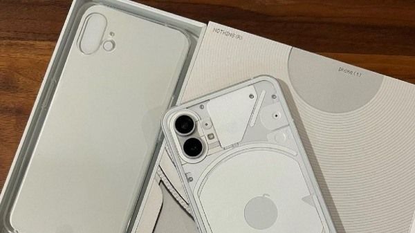 Nothing Phone (1) Confirmed To Ship With A Transparent Case Nothing Phone (1) Confirmed To Ship With A Transparent Case