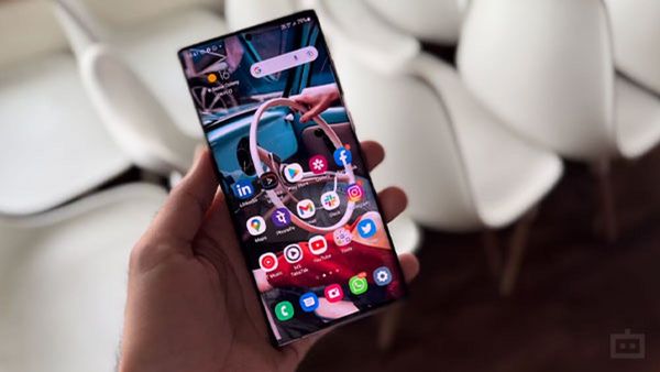 Future Samsung Galaxy S Series Might Skip Physical Buttons Future Samsung Galaxy S Series Might Skip Physical Buttons