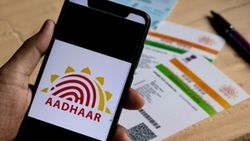 તમારા Aadhar પર કેટલા સિમકાર્ડ છે એક્ટિવ, આ રીતે જાણો 