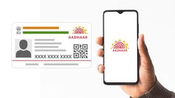 મોબાઈલ નંબર લિંક કર્યા વગર Aadhaarને લગતા આ કામ કરો ઓનલાઈન 