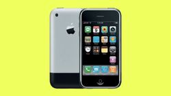 Appleનો 16 વર્ષ જૂનો પુરાણો iPhone વેચાઈ રહ્યો છે કરોડો રૂપિયામાં, જાણો કારણ