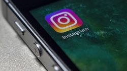 કેટલી જગ્યાએ ખુલ્લુ છે તમારું Instagram, જાણશો તો ચોંકી જશો, તરત કરો આ કામ