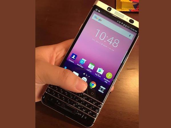 કેમેરા અને બીજા ફીચર