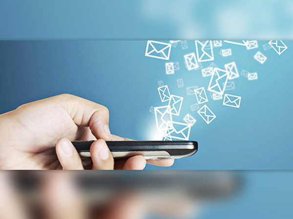 એન્ડ્રોઇડ પર ટેક્સ્ટ મેસેજીસ માટે ઓટોમેટિક રિસ્પોન્સ સેટ કરો