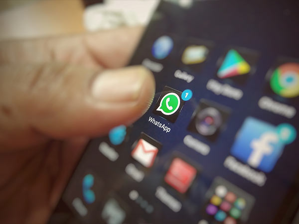 સ્ટેટ્સ ફીચર 