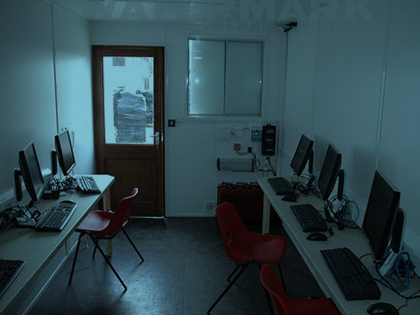 સાયબર કાફે ટાળો