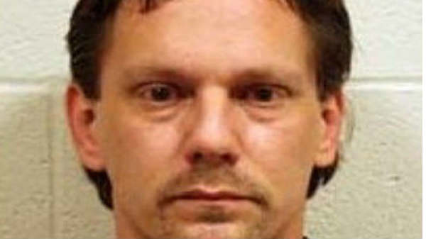 ફેસબૂક ફોટો ઘ્વારા અન્ડરએજ બાળકો પિતા પકડાયા