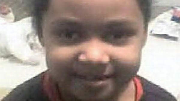  ફેસબુક મેસેજ પોલીસને મૃત ગર્લના પિતા અને તેની ગર્લફ્રેન્ડને તરફ દોરી જાય છે