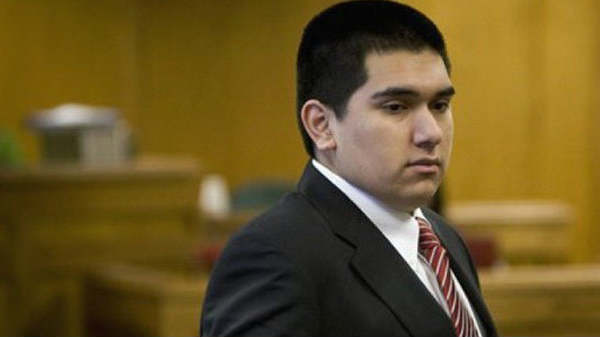 ફેસબુક સેક્સ કૌભાંડમાં 30 થી વધુ પુરૂષ ટીન બ્લેકમેલ્સ