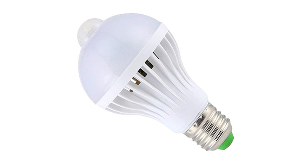 Phenovo motion sensor lamp - Rs 520