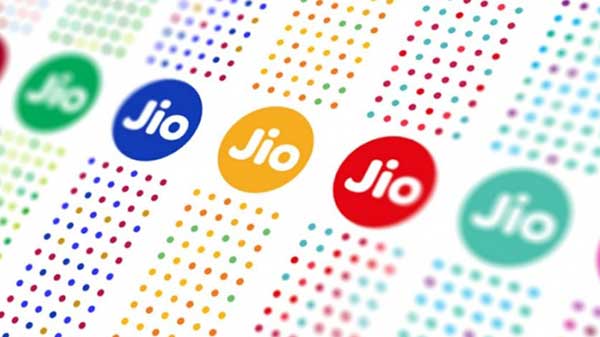 રિલાયન્સ જીઓ ફીચર ફોન ના ટોપ એન્ડ ગ્રાહક ને આ નવા સ્માર્ટફોન માટે ટાર્ગેટ કરી રહ્યું છે. 