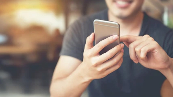 Smartphone થાય છે હેંગ, આ રીતે ફ્રી રાખો ફોનની RAM