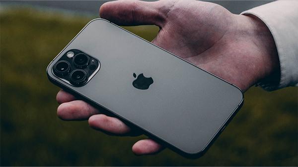 iPhone ચોરાઈ જાય તો પણ આ ફીચર બચાવશે તમારો ડેટા