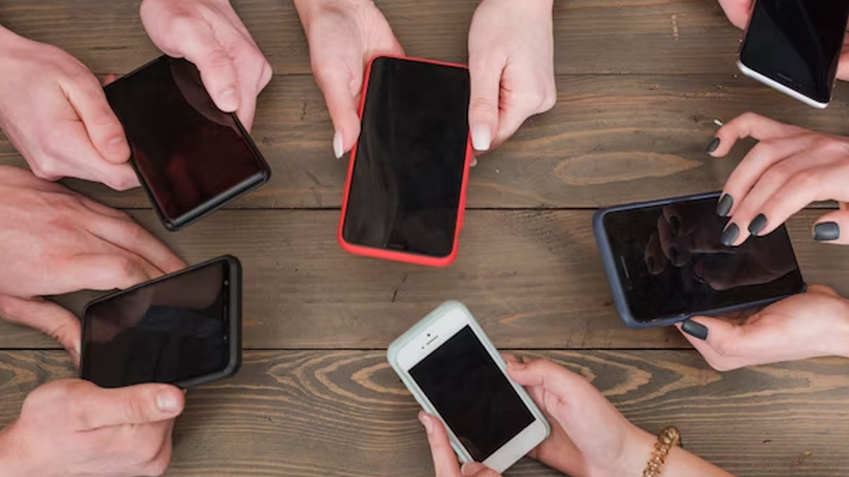 આ મહિનાથી મોંઘા થઈ જશે સ્માર્ટફોન, જાણો શું છે કારણ