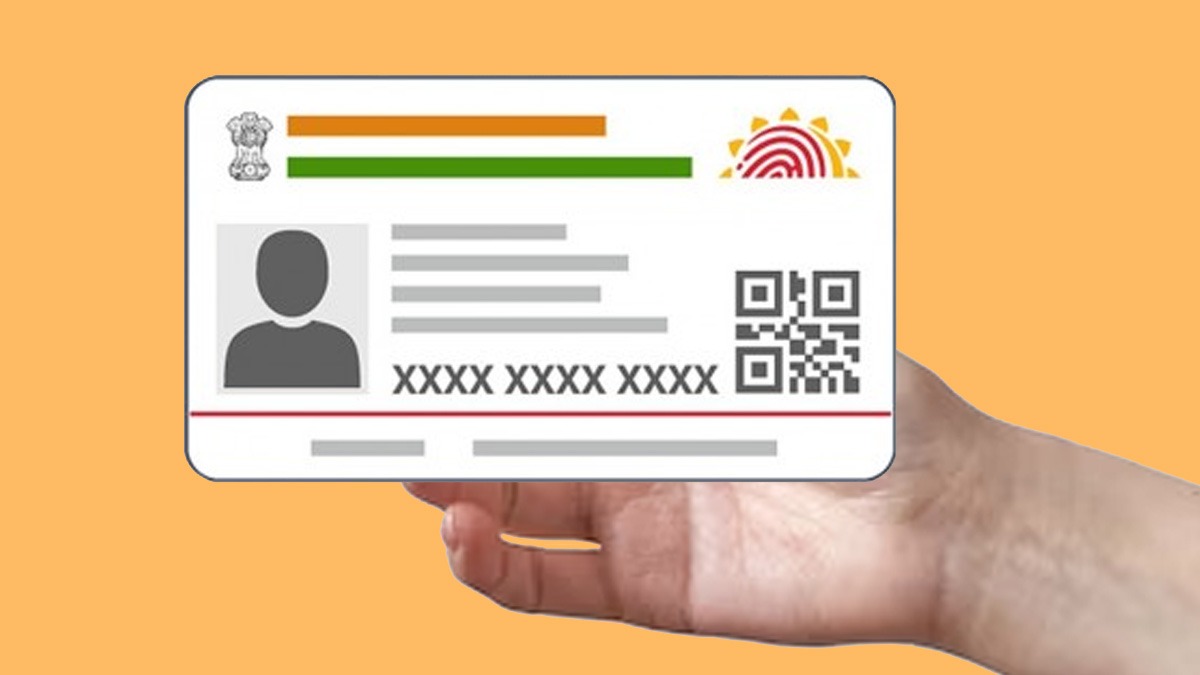 Aadhar કાર્ડમાં ફોટો જૂનો થઈ ગયો છે, તો આ રીતે ફટાફટ કરો અપડેટ