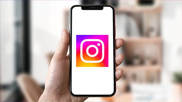 Instagram પર પણ હવે બનાવી શકો છો સ્ટિકર્સ, બસ આટલું જ કરવાનું છે