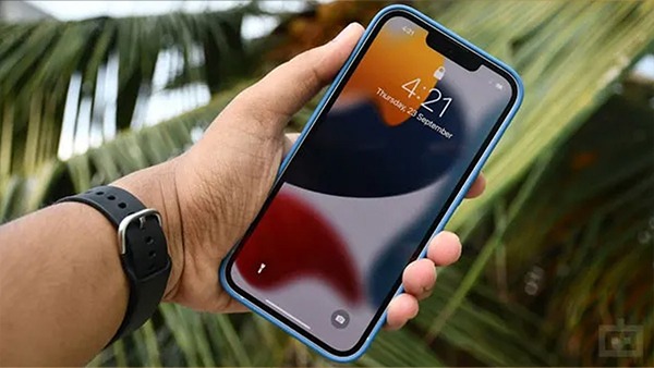 iPhone યુઝર્સને મજા જ મજા, હવે હાથ અડાડ્યા વગર રીલ્સ થશે સ્ક્રોલ