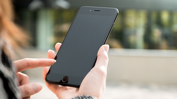 જો તમારા ફોનની આ વેલ્યુ વધારે છે, તો તમારા શરીરને પહોંચે છે નુક્સાન