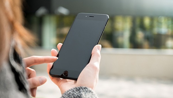 સ્માર્ટફોનનો અવાજ ઓછો થઈ ગયો છે? તો માત્ર એક સેટિંગથી જાતે જ કરો સરખો