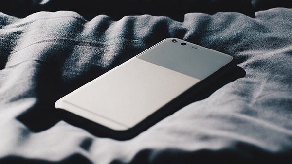 ફોનનું આ એક સેટિંગ કરી દો ઓન, રાત્રે શાંતિથી આવશે ઉંઘ