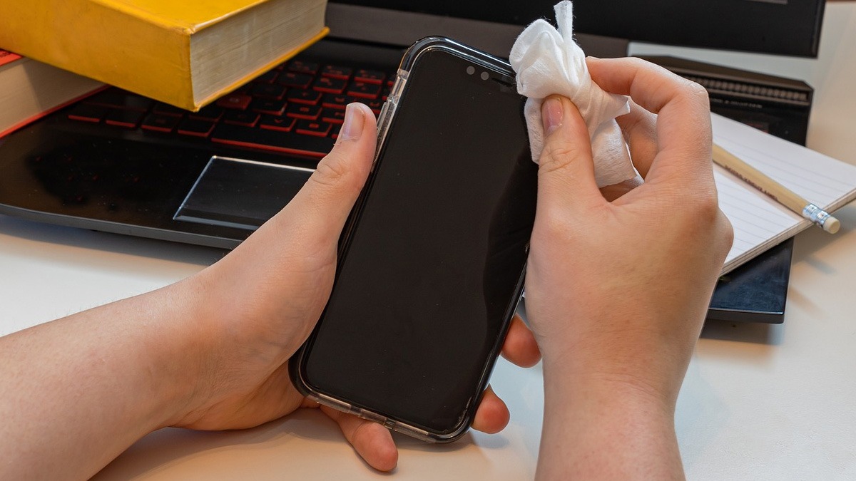 સ્માર્ટફોનની સ્ક્રીન પર આવેલા બધા જ સ્ક્રેચ થઈ જશે ગાયબ