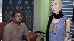 आइए आपको हिंदी बोलने वाली पहली रोबोट 
