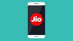 Jio, Realme के साथ मिलकर लॉन्च करेगा 4G स्मार्टफोन