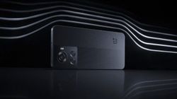 5 मिनट में 50% चार्ज होगा OnePlus का यह नया फोन, इन फीचर्स के साथ हुआ लॉन्च
