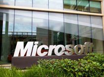 Microsoft AR के प्रमुख ने यौन उत्पीड़न के आरोपों के बाद कंपनी को कहा अलविदा