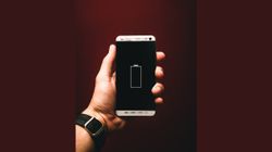 Apps जो आपके स्मार्टफोन की बैटरी लाइफ कर रहे हैं खत्म? 