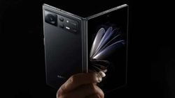 Xiaomi Mix Fold 3 अगले महीने होगा लॉन्च, Motorola Razr को देगा टक्कर, जानें सभी डिटेल्स 