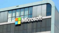 Microsoft लेकर आया दुनिया का सबसे छोटा AI मॉडल, कोडिंग से लेकर करेगा सभी जरूरी काम