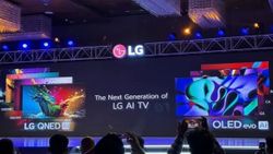 LG ने भारत में दुनिया का सबसे बड़ा OLED टीवी किया लॉन्च, AI फीचर से लेकर इन खासियतों से लैस, जानिए कीमत 