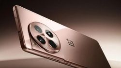 OnePlus 12R स्मार्टफोन पर मिल रही बड़ी छूट, ऑफर्स के साथ बिना देर किए खरीदें फोन