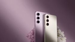 Samsung के इस प्रीमियम फ्लैगशिप फोन को अब तक के सबसे कम दाम में लाएं घर, यहां देखें ऑफर  