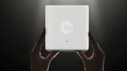 Jio का Wi-Fi 6 राउटर भारत में लॉन्च, क्यों 'Universal' टैग पर उठ रहा सवाल?