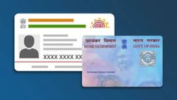 PAN-Aadhaar Linking 2025: 1 जनवरी 2026 से आपका PAN हो जाएगा बेकार, अगर अब तक नहीं किया Aadhaar से लिंक!